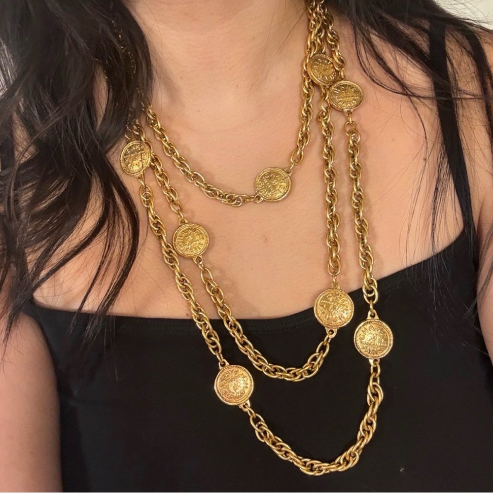 Chanel Vintage Gold 31 Rue Cambon Paris Coin Necklace